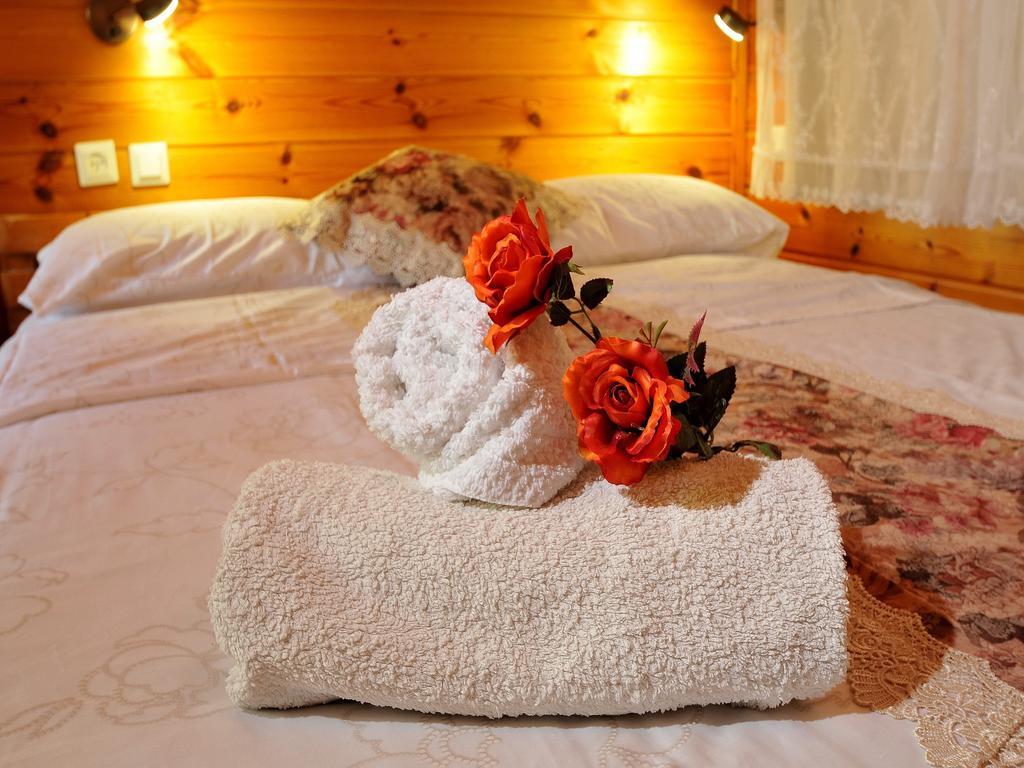 The Galilee Cabin Arbel Room photo